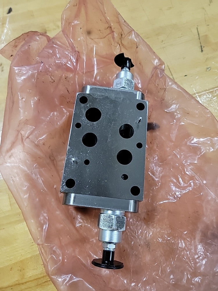 Sun Hydraulics 9207235A02 Hydraulic Sandwich Valve 9207 235 A02 NEW SEE PICS