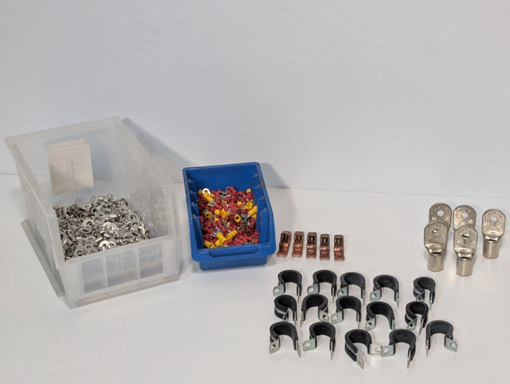 Huge Lot BTC 0208 T&B 4/0 250, 3/16-5/16 connectors terminals, 3/8 umpco S532G6