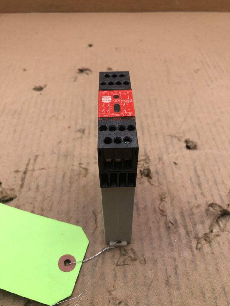 Banner ES-FA-9AA E-Stop Safety Relay Module 24VAC/DC 250mA 1500VA 200W