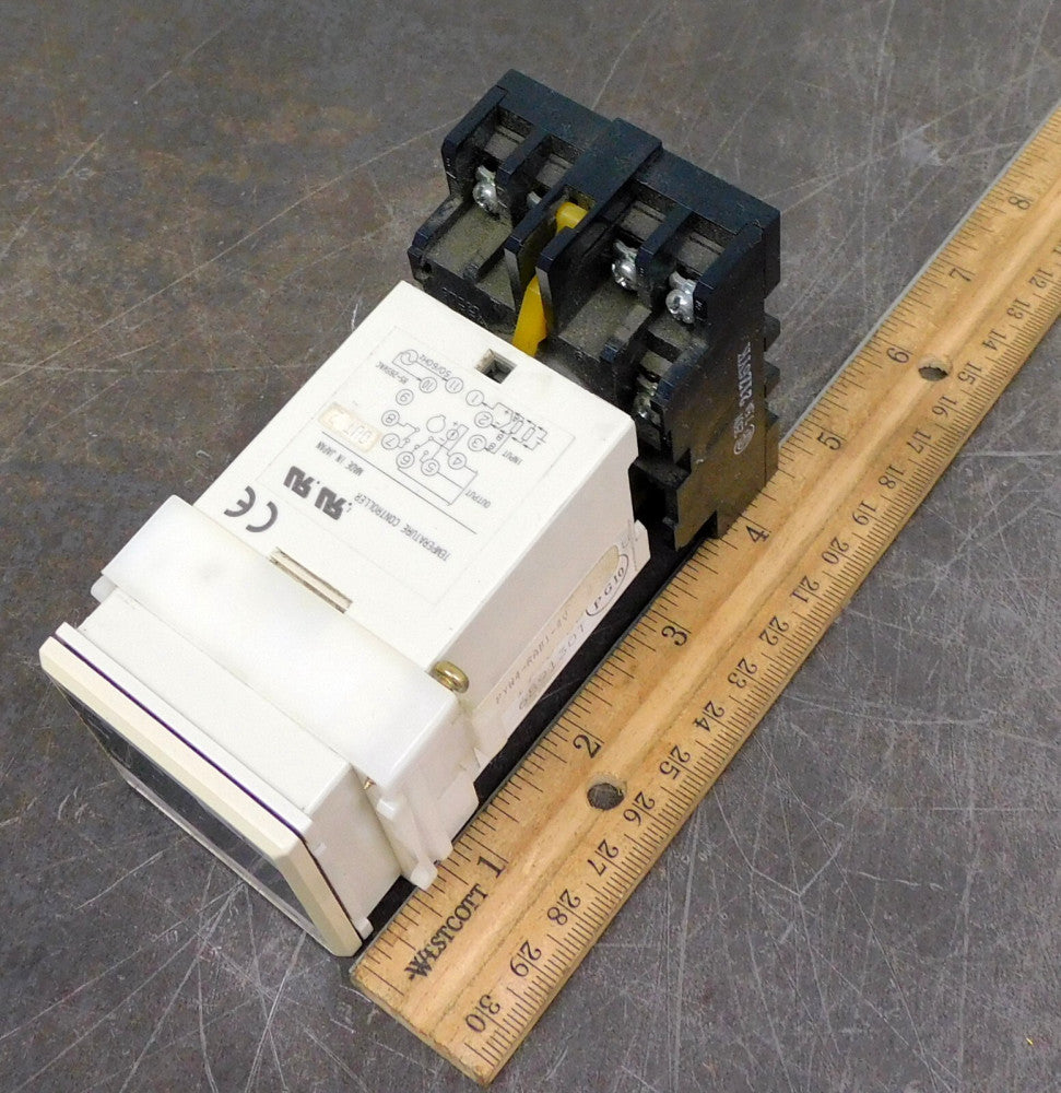Fuji Electric PYW4-RAB1-4V A Temperature Controller 85-265V AC 50/60 Hz