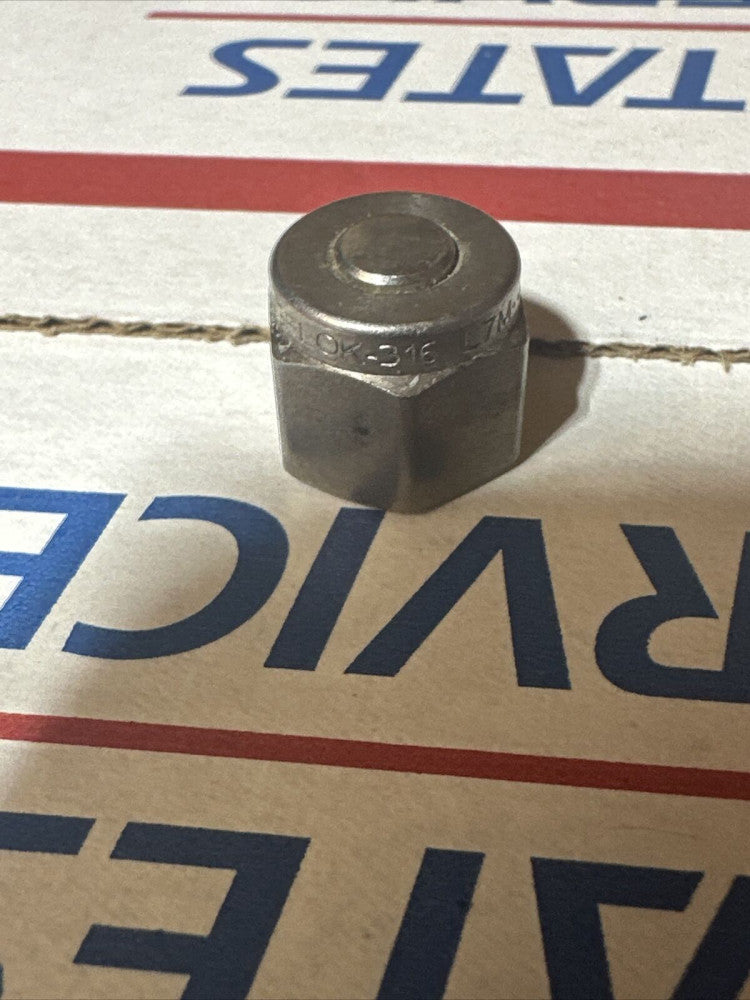 New Swagelok Stainless Steel Tube Plug Fitting, 1/4" OD Tube, SS-400-P