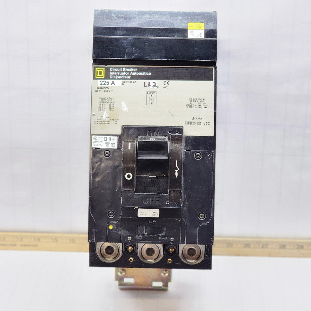 SQUARE D 225 AMP I-LINE CIRCUIT BREAKER 600 VAC / 250 VDC 3 POLE  LA36225