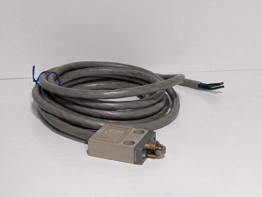 Omron D4C-1602 General Purpose Roller Plunger Limit Switch 2A at 250VAC