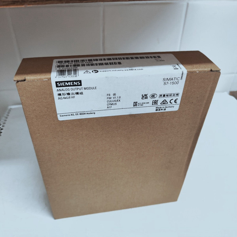 New Siemens 6ES7532-5ND00-0AB0 6ES75325ND000AB0 S7-1500 analog output module