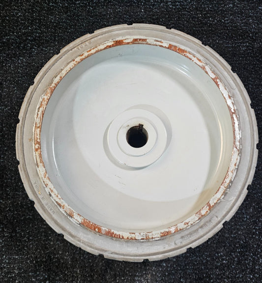 (QTY 1) Total Source Gray Mould On Non-Marking Tread Forklift Tire 15x5