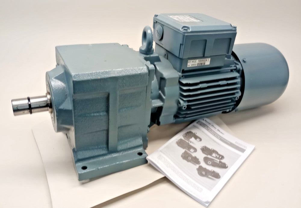 Bauer BG30-11/D09XC84-SL Gear Motor S/ES010A8/AV 3ph 1680/67rpm Ratio 25.45:1