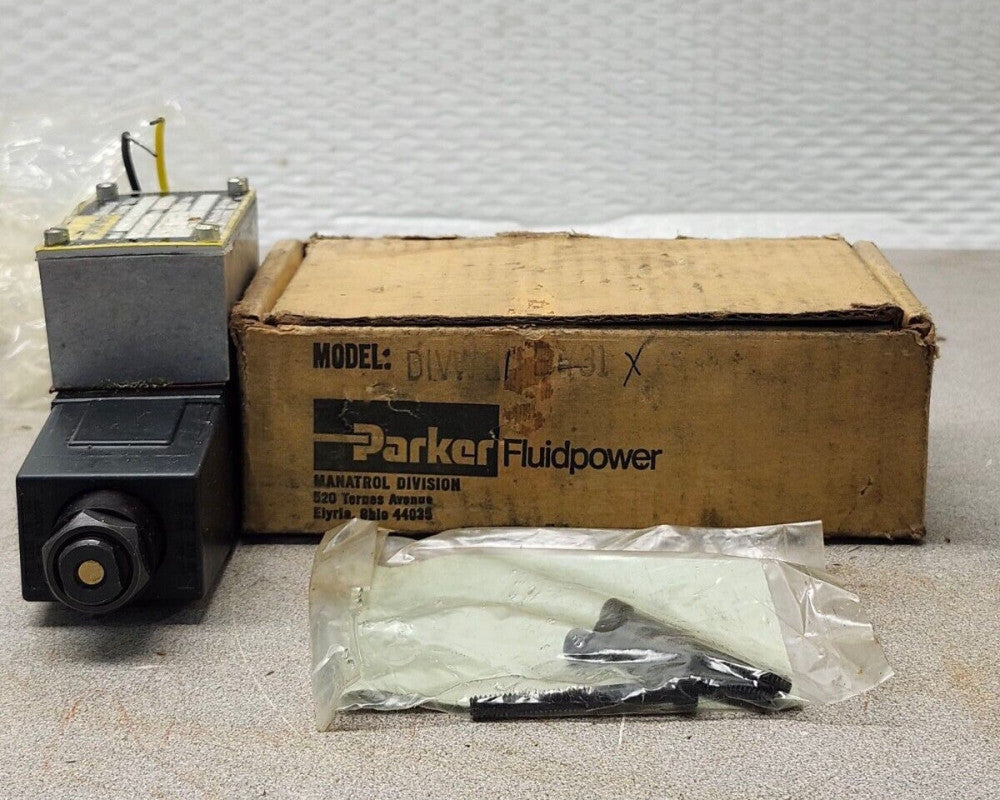 NEW IN BOX PARKER HYDRAULIC VALVE D1VW21E Y31 X1984 GP