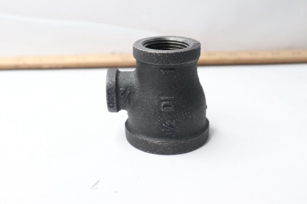 Domestic Reducing Tee Black Malleable Iron 1-1/2" X 1/2" X 1"