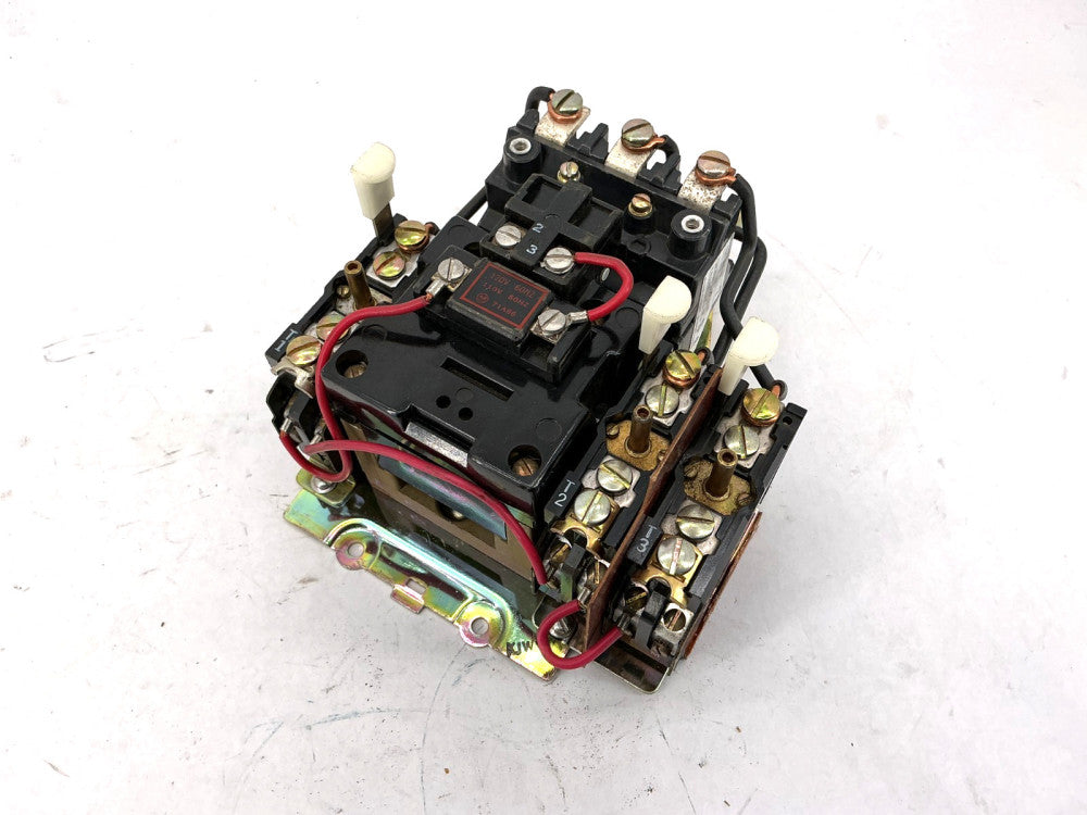 New Allen Bradley 709-BOD103 Ser K Starter 110/120V Coil 50/60HZ Cosmetic Damage