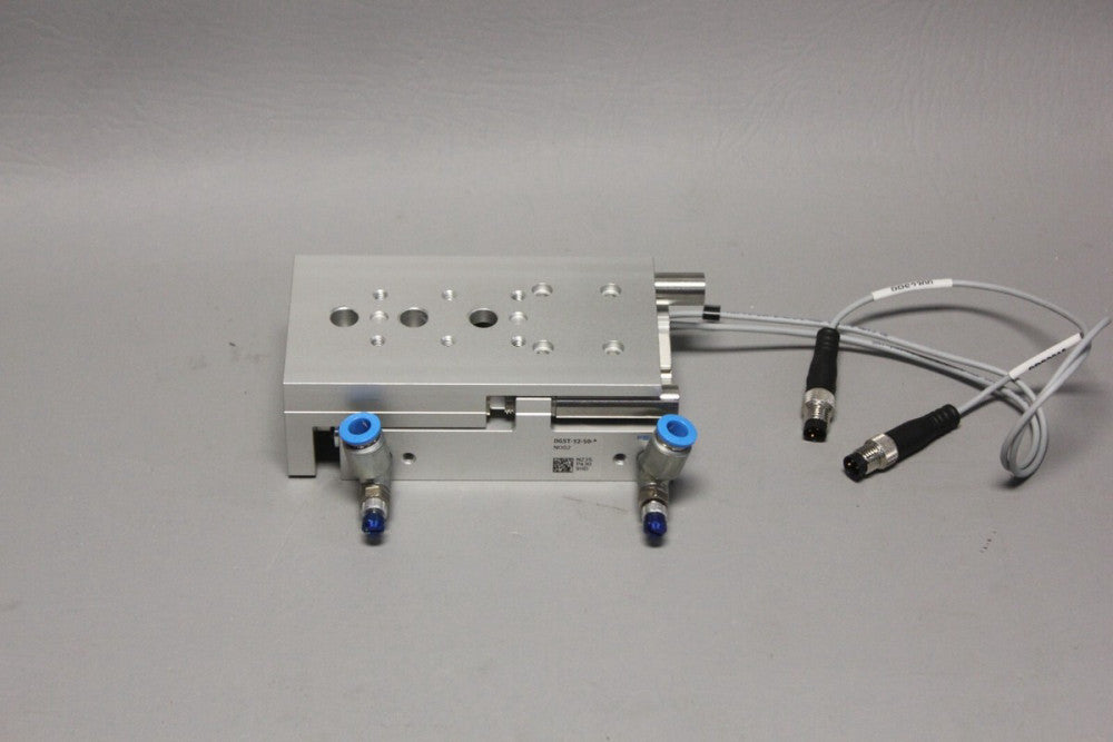 UNUSED FESTO COMPACT AIR CYLINDER  DGST-12-50-*