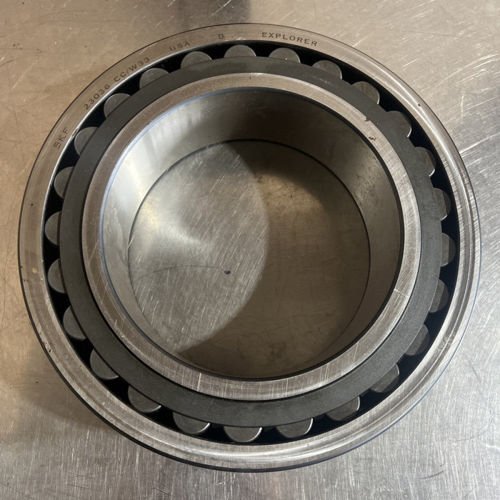 SKF 23036 CC/W33 spherical roller bearing Nos Surplus No Original Box