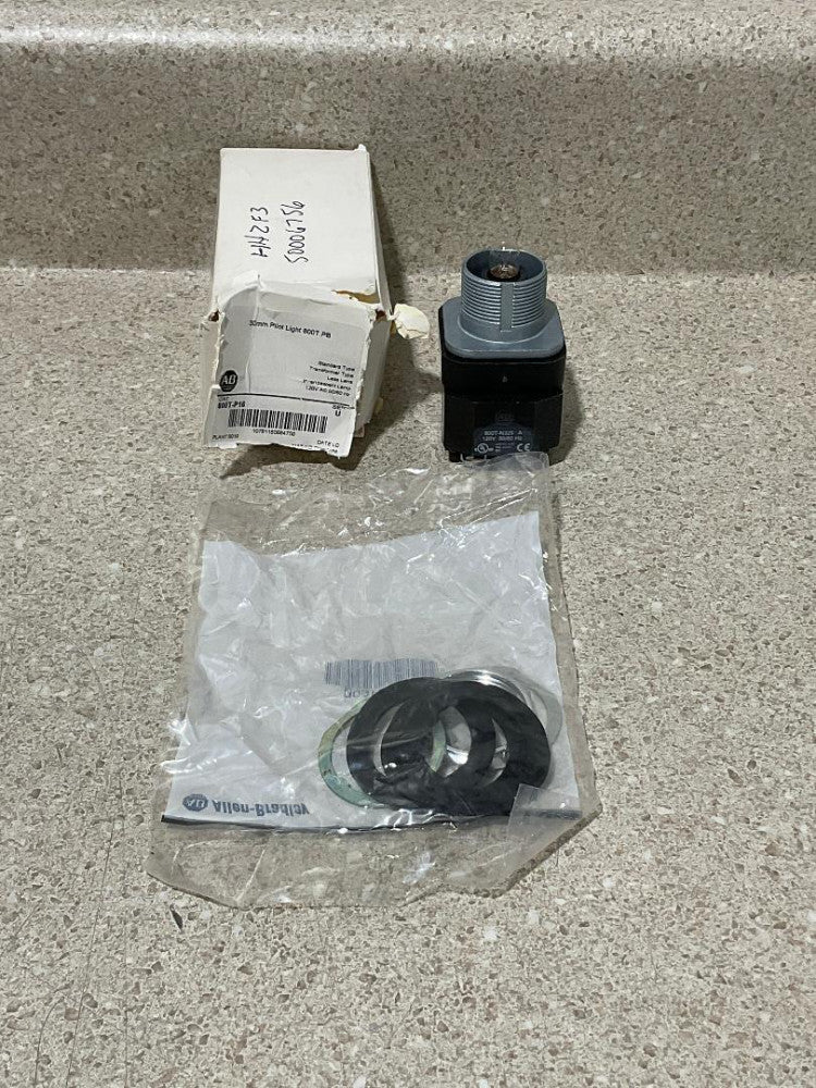 Allen Bradley 800T-P16 NEW