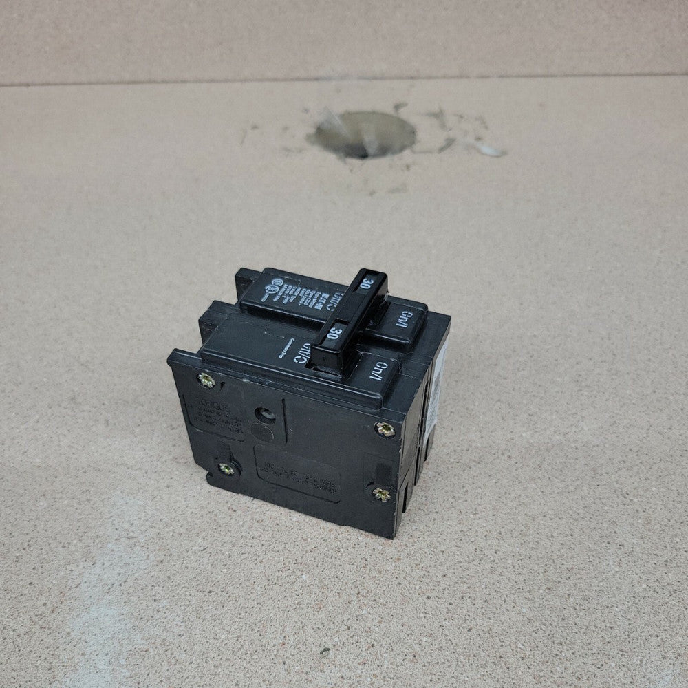 1 New BR230 Circuit Breaker Eaton Cutler-Hammer Plug In 30 Amp 2 Pole 120/240V