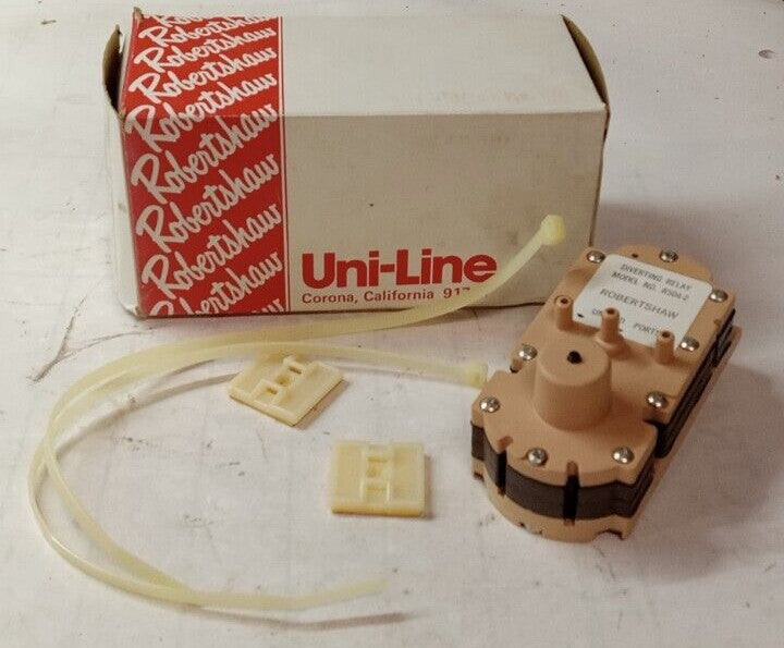 NEW ROBERTSHAW R504-2 PNEUMODULAR DIVERTING RELAY 18-22 PSIG RANGE RP2354-502