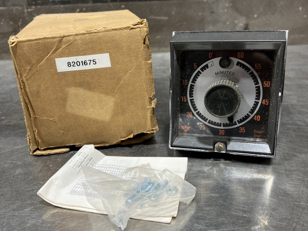 Danaher Eagle Signal 0 to 60 Minute Timer HP56A6 Nos Surplus