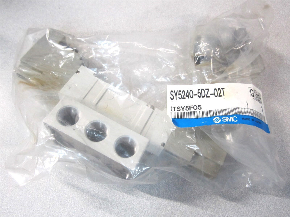SMC Pneumatics (SY5240-5DZ-02T) 0.7 CV Double Solenoid Pilot Operated Valve