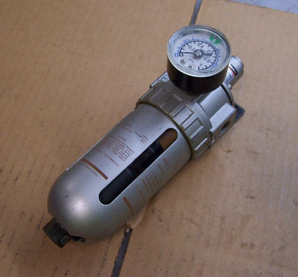 NEW SMC 1/4" NPT FILTER REGULATOR RANGE 7-120 PSI NON RELIEVING AW201