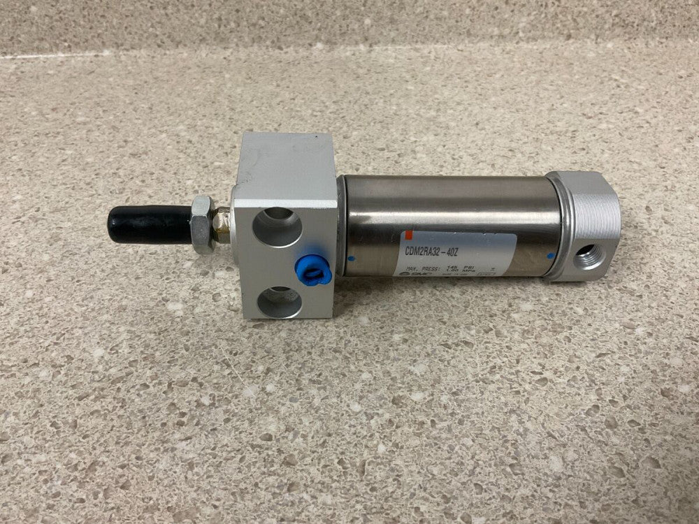 SMC CDM2RA32-40Z NEW