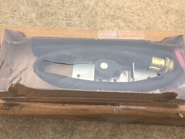 FIAT PRODUCTS 832AA000 Hose/Hanger, SS/Rubber, 22ga, 6In, Wall Mount (NEW)