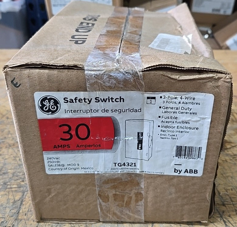 GE General Duty TG4321 30 Amps Model 9  Safety Switch Disconnect NOS