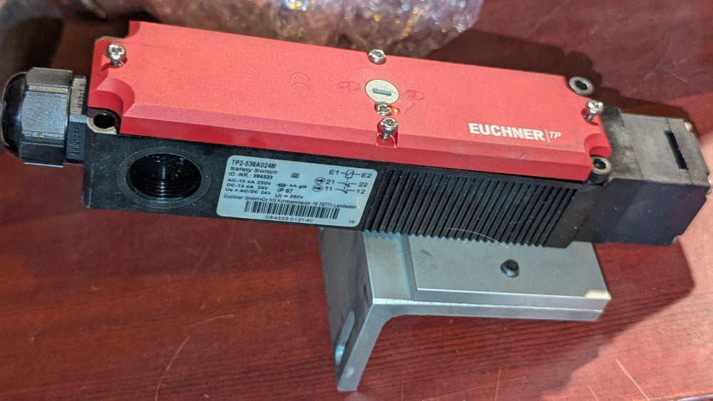 Euchner TP2-538A024M Safety Switch w/ Mounting Bracket