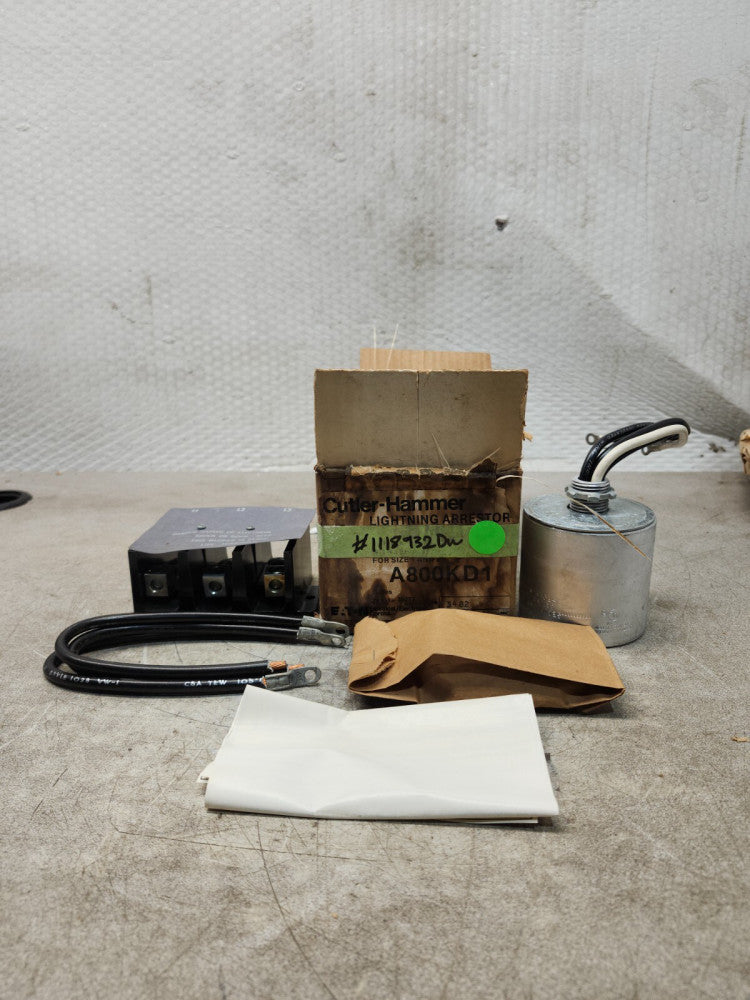 NEW IN BOX Cutler Hammer Lighting arrestor kit A800KD1