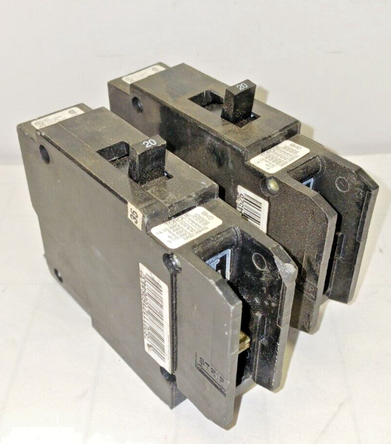 2) CUTLER HAMMER 20 AMP CIRCUIT BREAKER 277 VAC / 125 VDC 1 POLE  GHB1020
