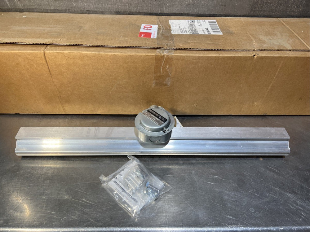 Chromalox Radiant Heater Du Rad 058V  277V  2440 Watts Nos Surplus