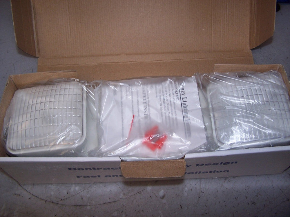 NEW SUNLITE 04304-SU EMERGENCY FIXTURE 9 WATT 2 HEAD LIGHT WHITE PLASTIC