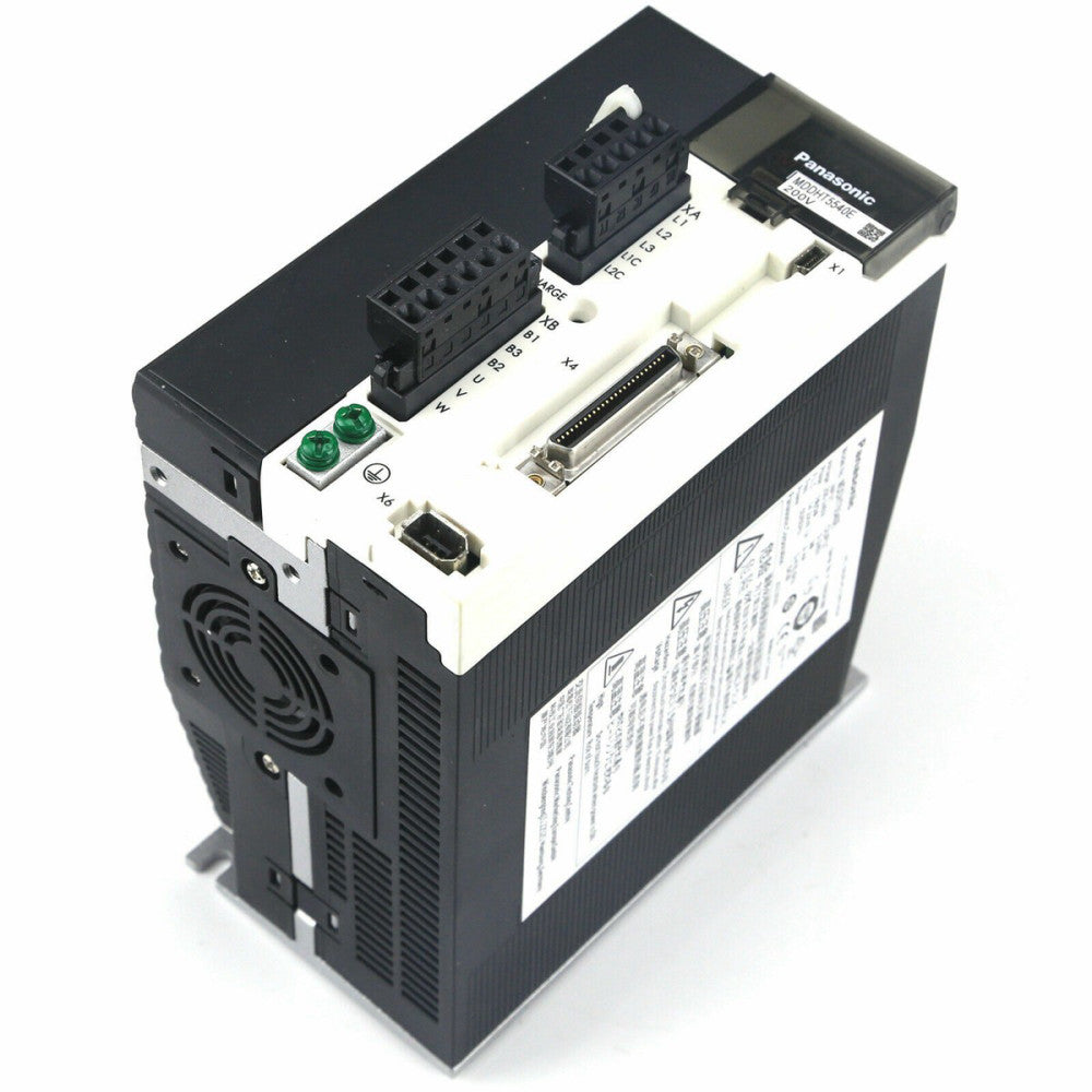 New In Box Panasonic MDDHT5540E Servo Drive