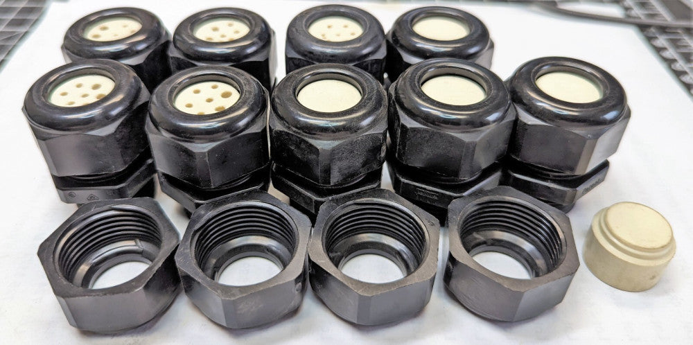 (9) Sealcon ¾” NPT CD21NA-BK Black Nylon Standard Strain Relief Fittings [B4B2]