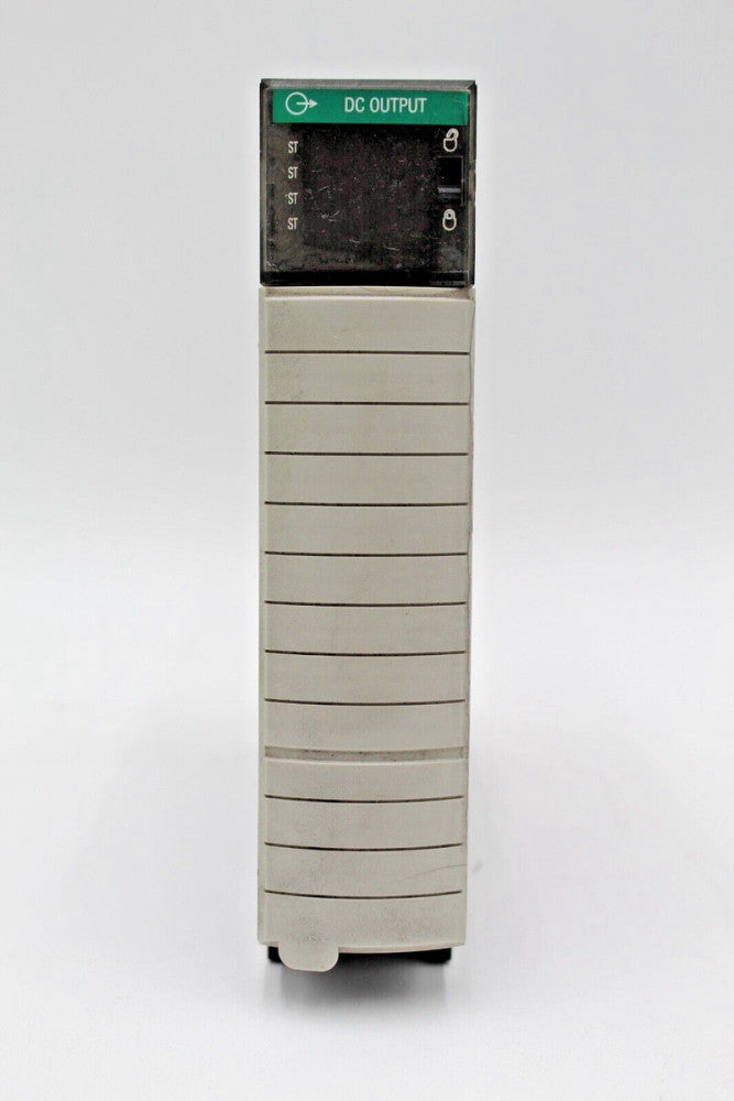 Allen-Bradley 1756-OB32 /A ControlLogix 32PT DC Output Module *READ