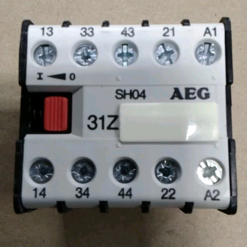 AEG SH04 31Z Electrical Contactor, 24VDC Coil 061-00 C40