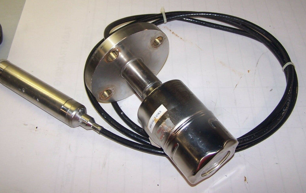 ENDRESS + HAUSER FHB20 LIQUID LEVEL SENSOR WITH PROBE  DB52A-OS31FC13GE30