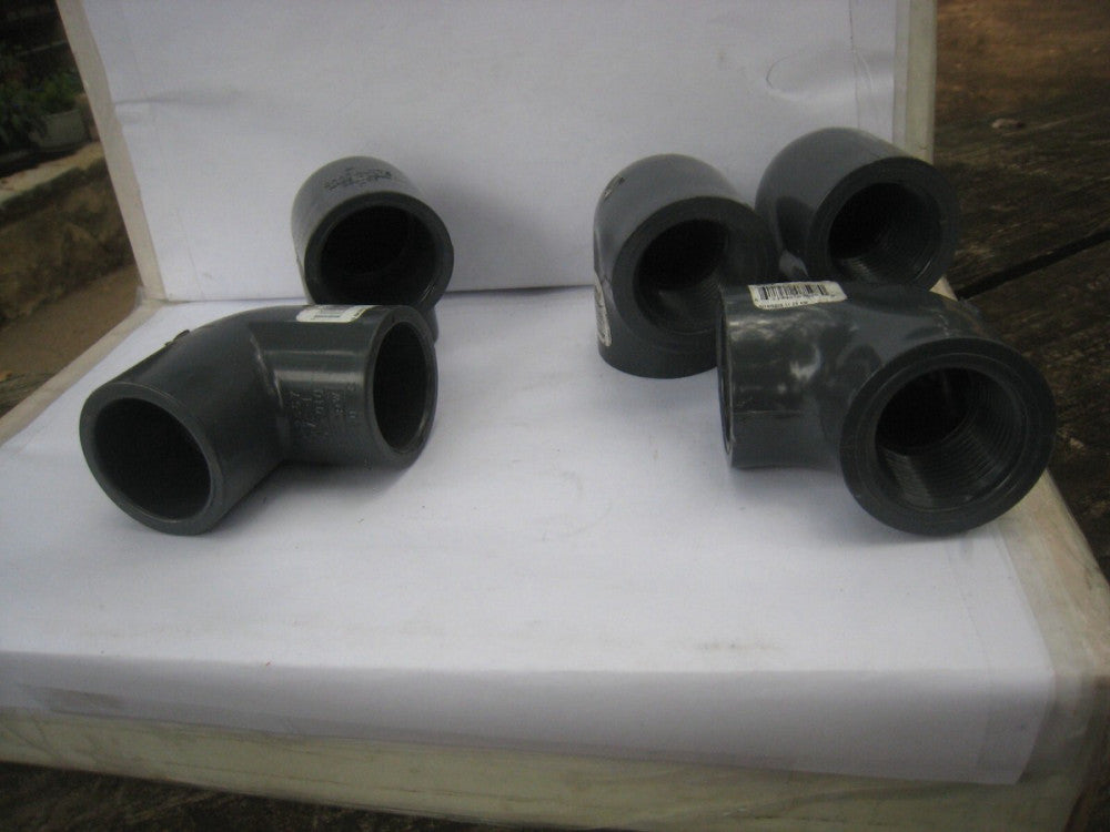5 Charlotte Pipe  1" PVC SCH 80  90 Degree Elbow MIX 3-8302 THRED& 2- 8300  Slip
