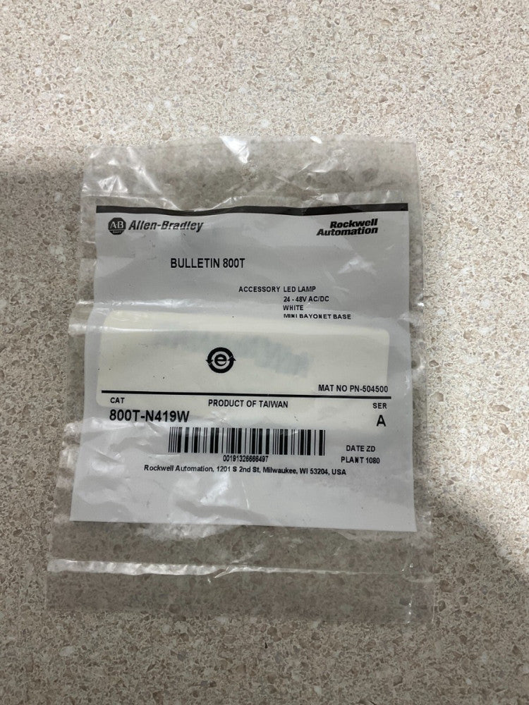 Allen Bradley 800T-N419W NEW