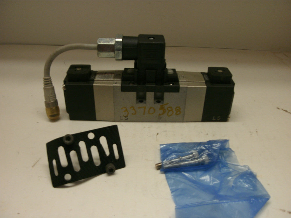 SMC VP7-6-FG-D SOLENOID VALVE DC24V DOUBLE W/SANKEI