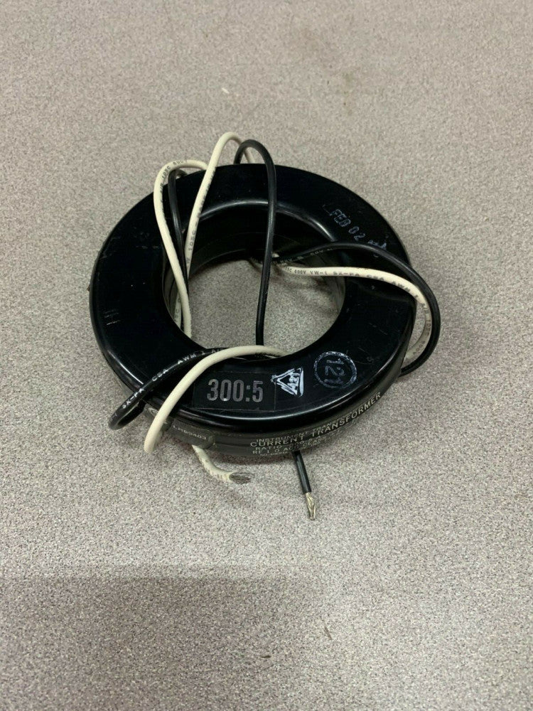 NEW NO BOX INSTRUMENT TRANSFORMERS 300:5 CURRENT TRANSFORMER 7RL-301