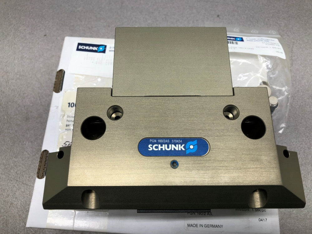 NEW IN BOX SCHUNK 2 FINGER PNEUMATIC CLAMP PGN 160/2 AS /  0370454