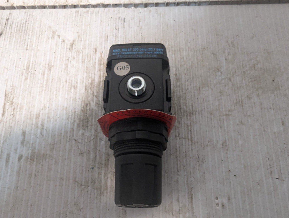 Wilkerson R08-01-f000 Regulator 0-125 PSIG R0801F000 Ro8+Returns
