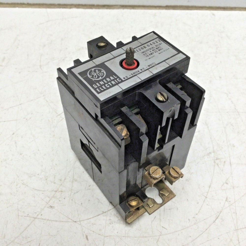GE CR120B04022 Industrial Relay, 600VAC, 10 AMP / Coil 55-513696G22, 60Hz 120V