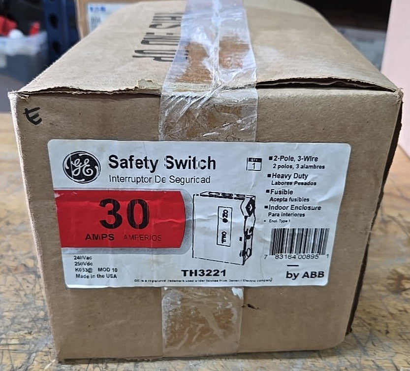 NEW SEALED GE TH3221 30 AMP FUSIBLE HEAVY DUTY SAFETY SWITCH 2P/3W 240V VAC NOS