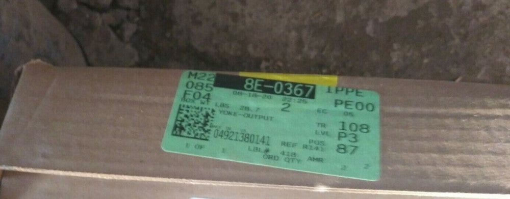 (1 BOX OF 2) NEW GENUINE OEM CATERPILLAR CAT YOKE-OUTPUT 8E-0367