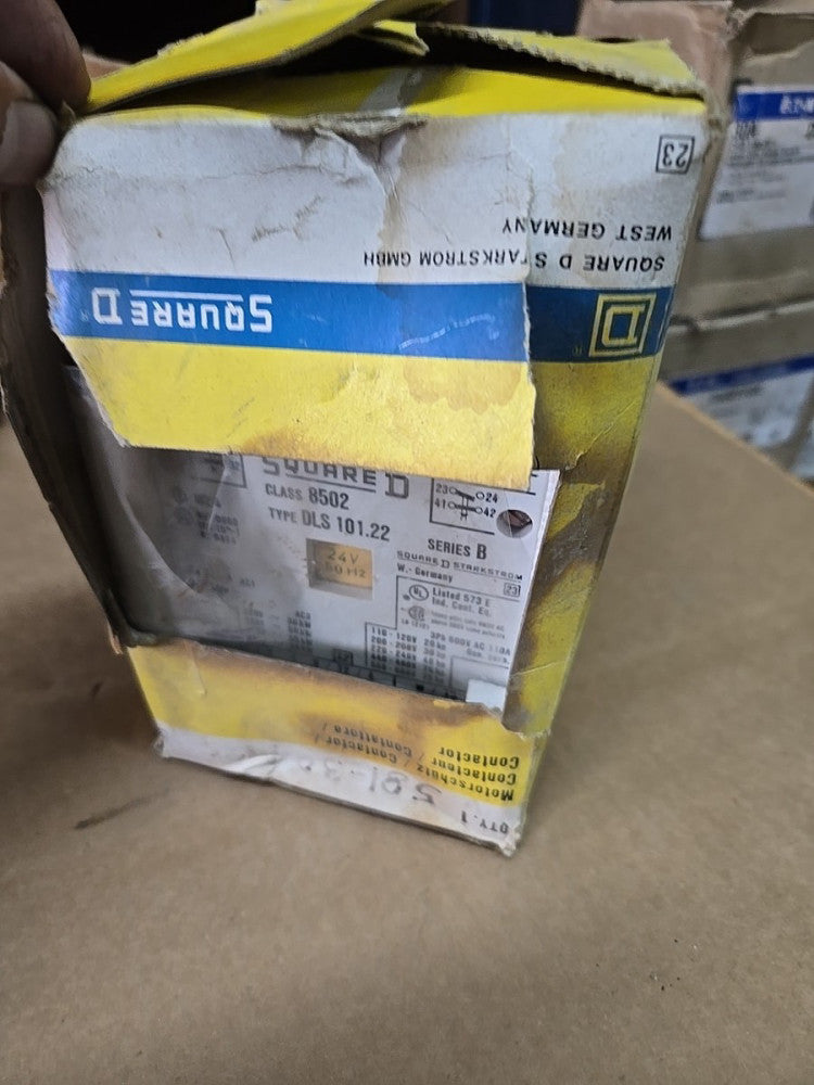 New Old Stock Square D Contactor 125A 660V DLS 101.22 Class 8502 706B82PR3