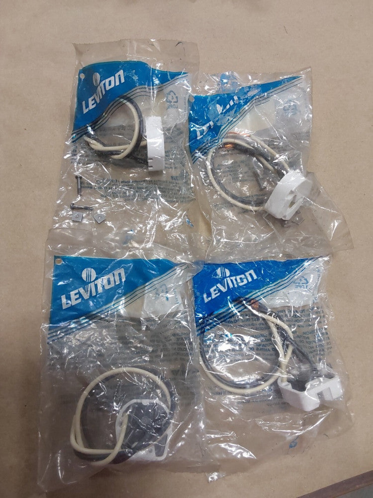 Leviton Lamp Connector 5C401, Lot of 4