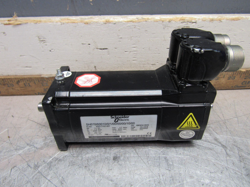 SCHNEIDER SH070/60010/0/1/00/00/00/10/00 SERVO MOTOR 480V 6000RPM USED TAKEOUT !