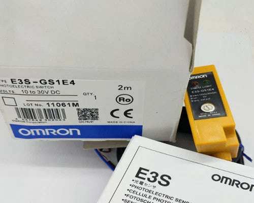 NEW Omron E3S-GS1E4 Photoelectric Sensor 80mA, NPN Output 0~10mm