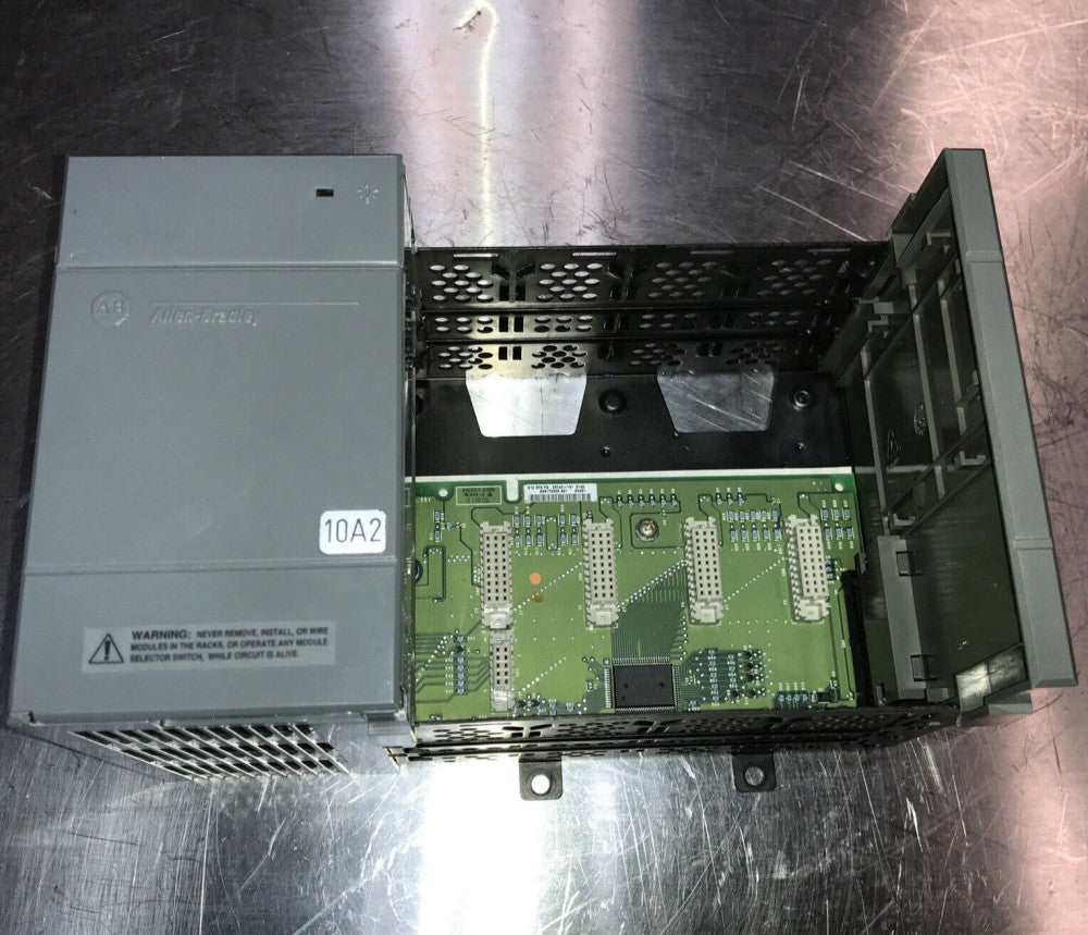 ALLEN BRADLEY SLC500  1746-P3 POWER SUPPLY With 1746-A4 4-Slot Rack