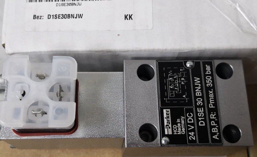 One Brand New PARKER D1SE30BNJW Solenoid Valve