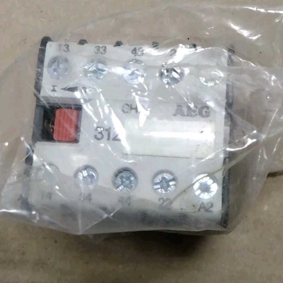 AEG SH04 31Z Electrical Contactor, 24VDC Coil 061-00 D41